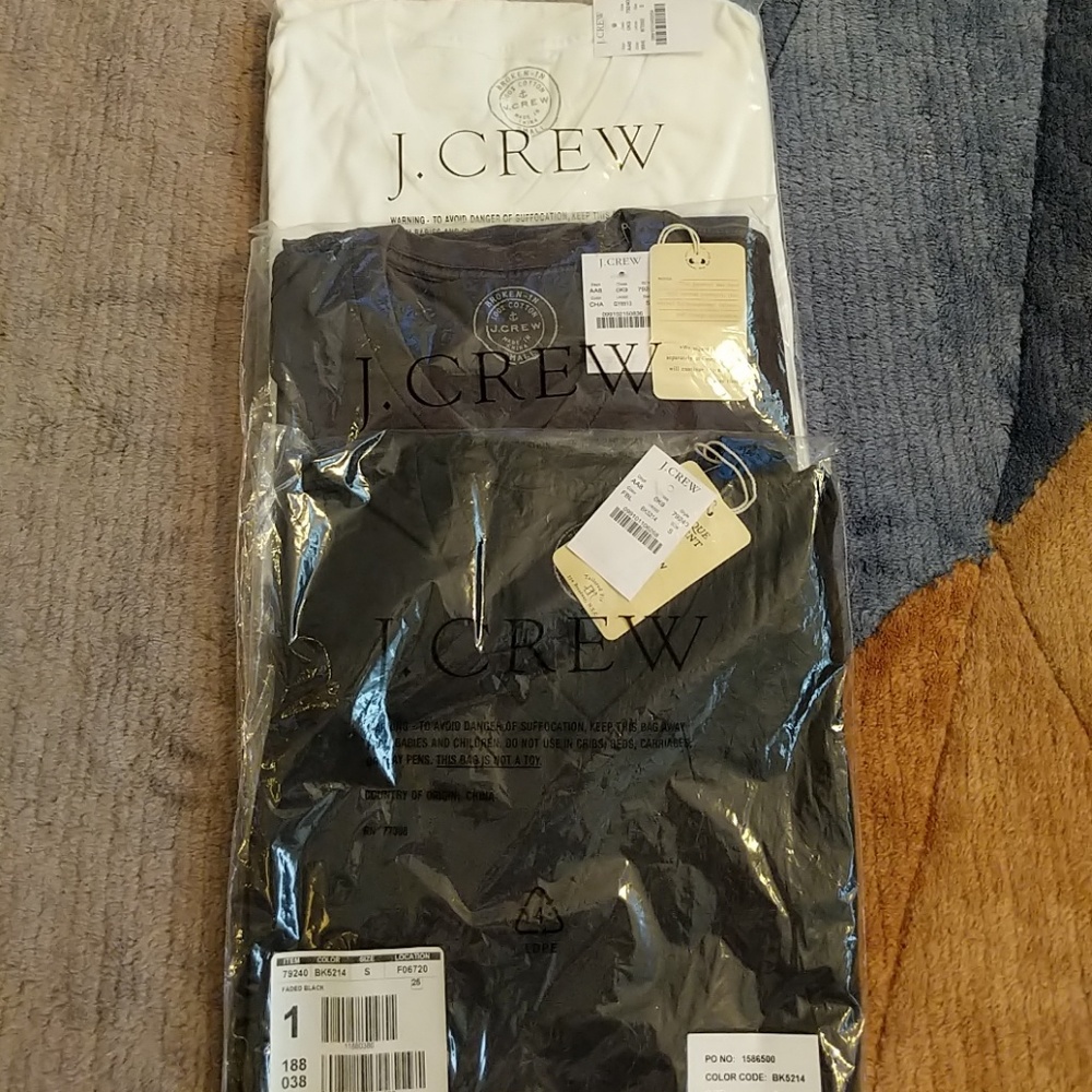 NWT JCREW MENS BROKEN IN V NECK T